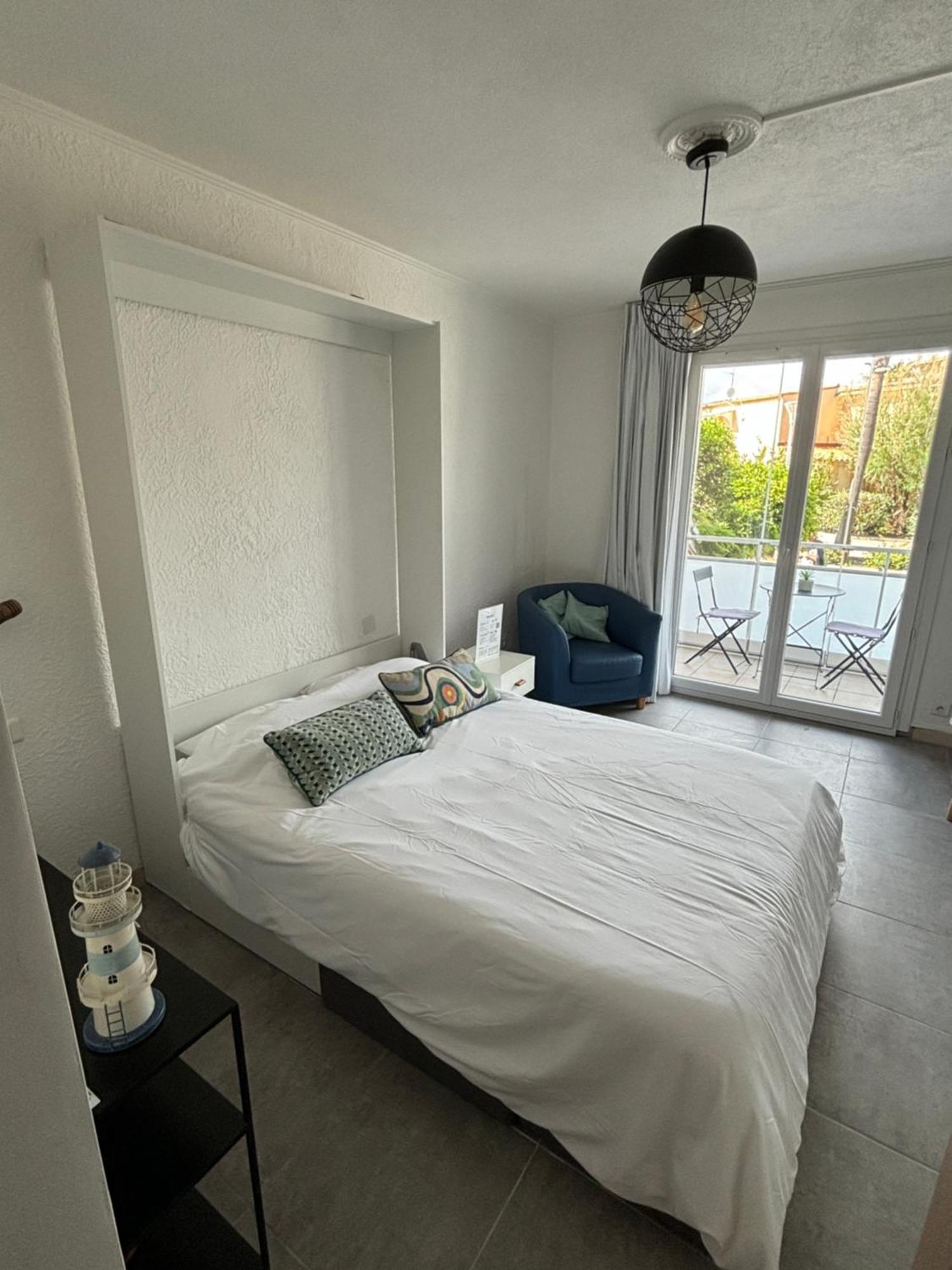 Studio Spacieux Avec Patio En Centre Ville Cavalaire-sur-Mer Zewnętrze zdjęcie